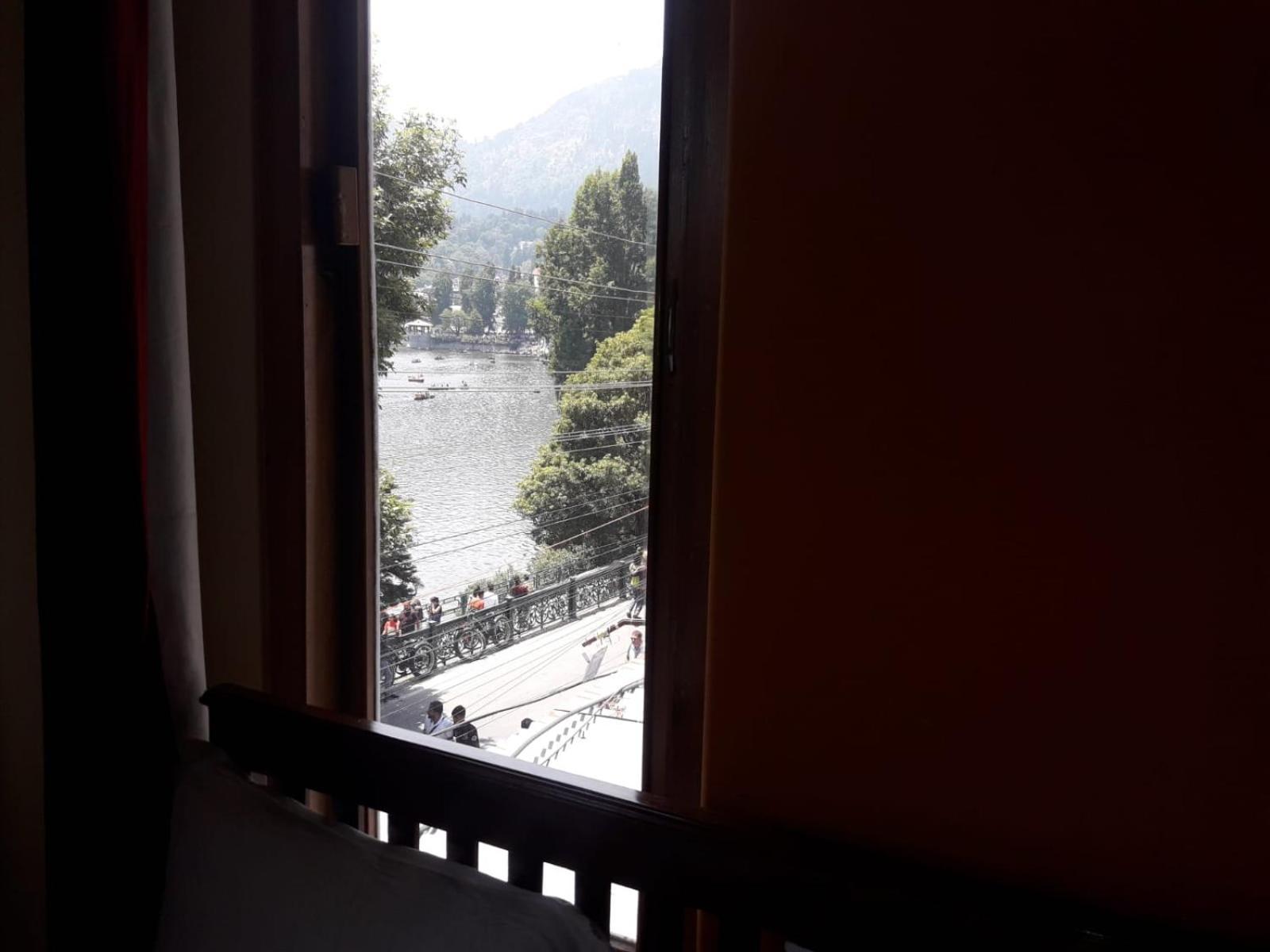 Stayapart I The Maple Residences - Lake Front Nainital Exteriör bild